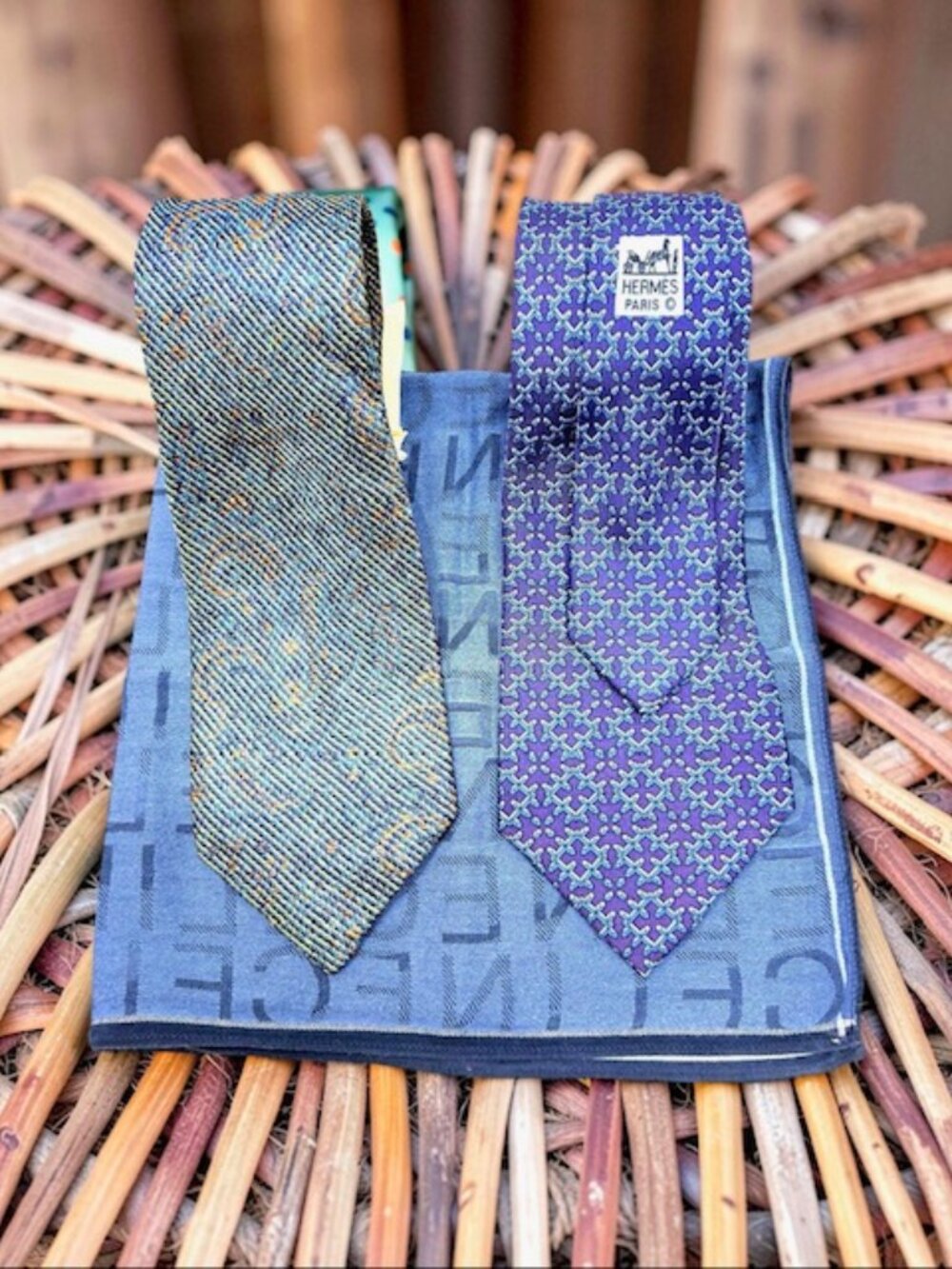 Set: 2 Classic Neck-Ties SilkHERMES Paris & MISSONI +1 Celine Handkerchief(71 - Picture 4 of 15